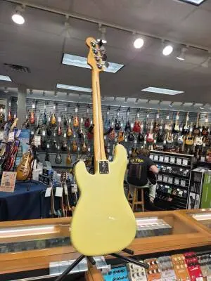 Store Special Product - FENDER PLAYER II P-BASS MPL HYW