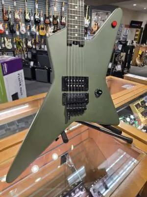 Store Special Product - EVH STAR LTD EB MATTE ARMY DRAB W/GB