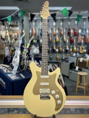 Store Special Product - Eastman Guitars - FullerTone DC\