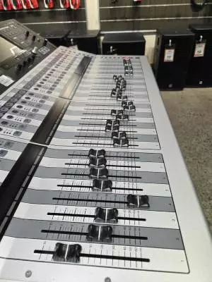 Store Special Product - Yamaha - TF5