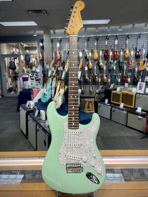 Store Special Product - Fender - Limited Edition Cory Wong Stratocaster Electric Guitar, Rosewood Fingerboard with Case - Surf Green