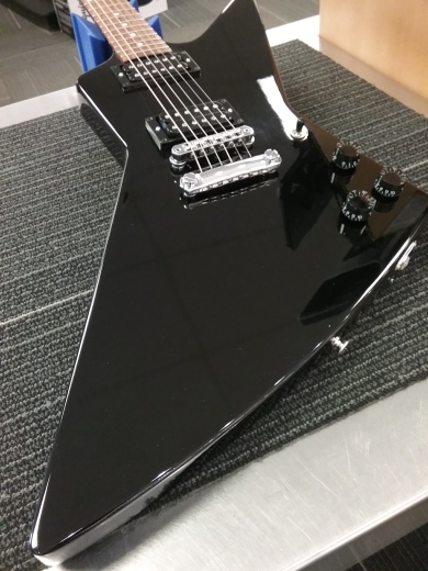 Store Special Product - GIBSON 80S EXPLORER EBONY W/CS