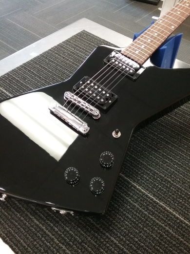 Store Special Product - GIBSON 80S EXPLORER EBONY W/CS
