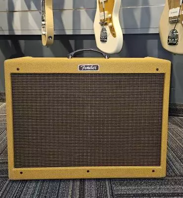 Store Special Product - Fender - 223-2200-000