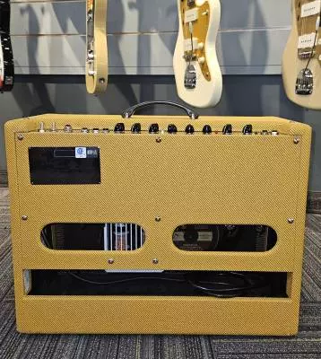 Store Special Product - Fender - 223-2200-000