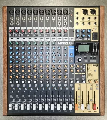 Store Special Product - Tascam - MODEL 16