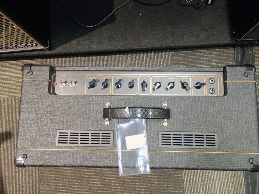 Store Special Product - Vox - AC15C1