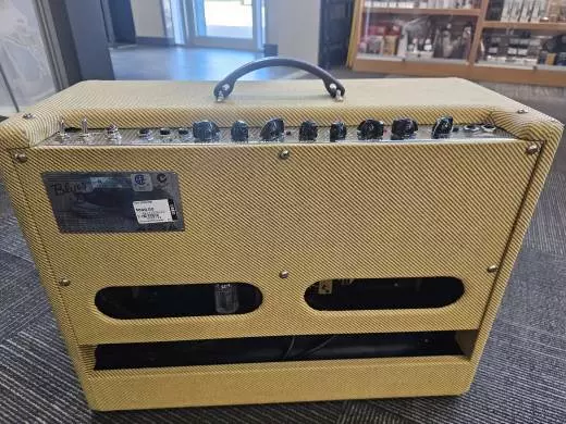 Store Special Product - Fender - 223-2200-000