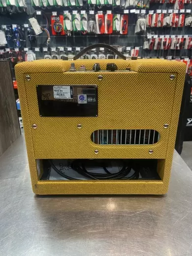 Store Special Product - Fender - 223-1300-000