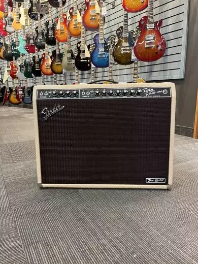 Store Special Product - Fender - 227-4200-982