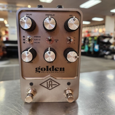 Store Special Product - UA GOLDEN REVERB PEDAL