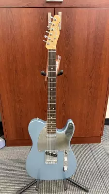 Store Special Product - Fender - Chrissie Hynde Telecaster, Rosewood Fingerboard - Ice Blue Metallic