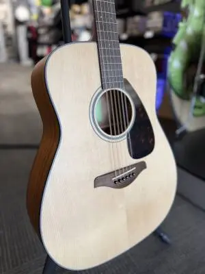 Store Special Product - Yamaha - Acoustic Guitar