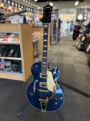 Store Special Product - Gretsch Electromatic Hollow Body Single-Cut with Bigsby and Gold Hardware FSR, Laurel Fingerboard - Midnight Sapphire