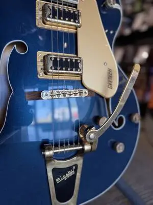 Store Special Product - Gretsch Electromatic Hollow Body Single-Cut with Bigsby and Gold Hardware FSR, Laurel Fingerboard - Midnight Sapphire