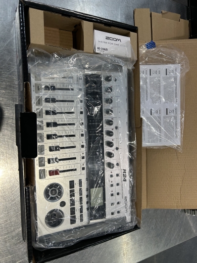 Store Special Product - Zoom - R24