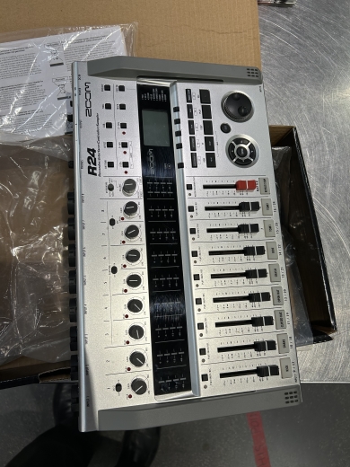 Store Special Product - Zoom - R24
