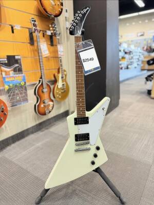 Store Special Product - Gibson 70s Explorer Electric Guitar with Hardshell Case - Classic White- DSXS00CWCH