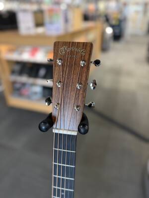 Store Special Product - Martin Guitars - 000-28 V18