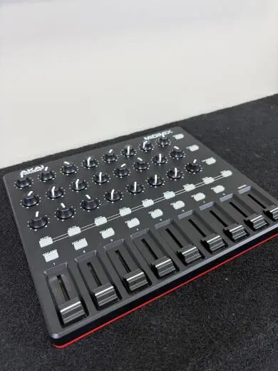 Store Special Product - Akai - MIDIMIX High-Performance Portable Mixer/DAW Controller
