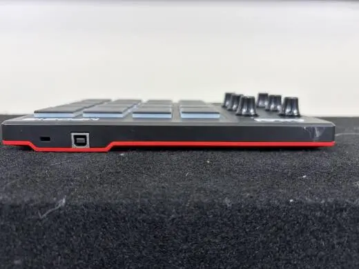 Store Special Product - Akai - MPD218 Pad Control Unit