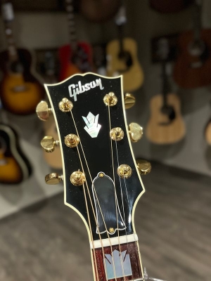 Store Special Product - GIBSON SJ-200 STD TRIBURST