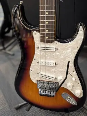 Store Special Product - Fender - Dave Murray Stratocaster HHH, 2-Colour Sunburst, érable