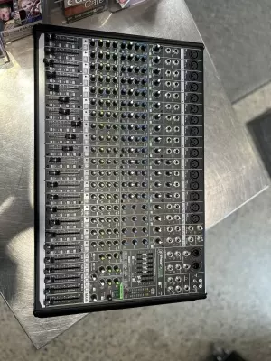 Store Special Product - Mackie - 22 Channel 4 Bus Pro Mixer with Onboard Effects