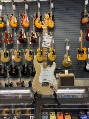 Store Special Product - Fender Custom Shop FCS \
