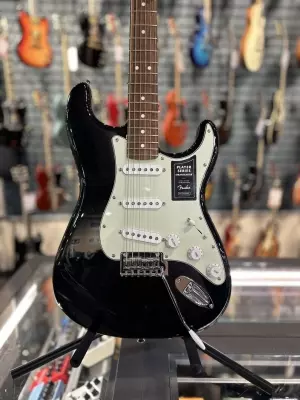 Store Special Product - Fender Player Strat