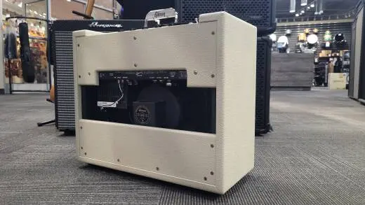 Store Special Product - Gibson Falcon 20 Tube Combo - 1.FA20.CO.J