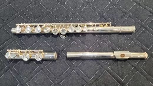 Store Special Product - Yamaha Flute - YFL222