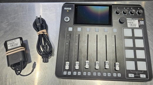 Store Special Product - RODE - RODECAST PRO II