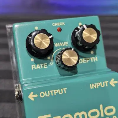 Store Special Product - BOSS - Pédale Tremolo