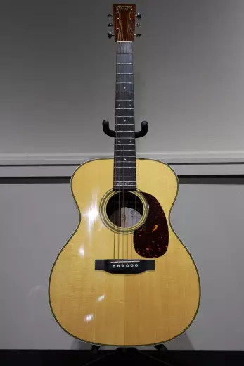 Store Special Product - Martin Guitars - Eric Clapton - Série signature -Épinette/palissandre, avec étui
