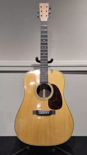 Store Special Product - Martin Guitars - Guitare acoustique dreadnought HD-28