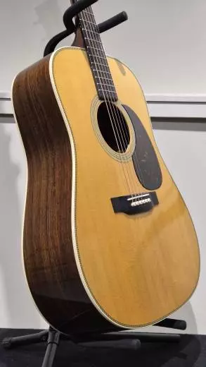 Store Special Product - Martin Guitars - Guitare acoustique dreadnought HD-28
