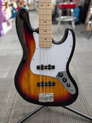 Store Special Product - Squier - Affinity Jazz Bass - 3-Tone Sunburst