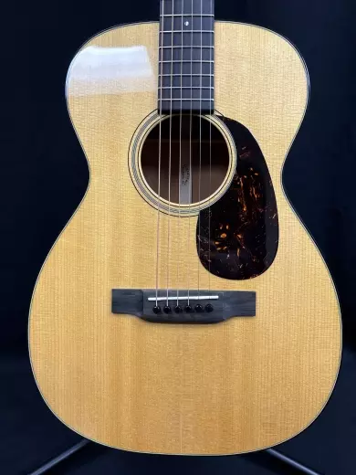 Store Special Product - Martin Guitars - 0-18