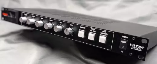 Store Special Product - Warm Audio - 2 CHANNEL VCA BUS COMPRESSOR