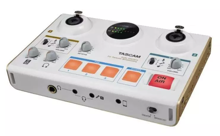 MiNiSTUDIO Creator US-42 Personal Broadcast Interface