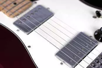 Blacktop Strat HH - Maple Neck in Black