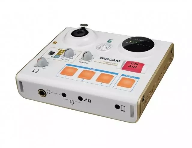 US-32 MiNiSTUDIO Personal Podcast Interface