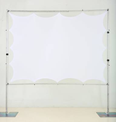 5\' x 7\' Screen w/ 12 Stretch Points and 12 Bungee Cords