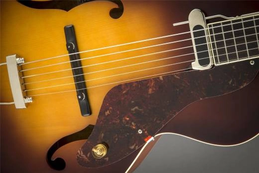 G9555 New Yorker Archtop Guitar with Pickup, Semi-gloss - Vintage Sunburst