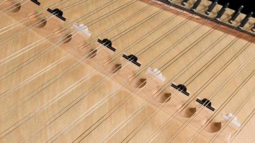 Overture Hammered Dulcimer with Case and Stand - 3 Octave - Natural