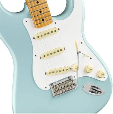 Vintera 50s Stratocaster Modified, Maple Neck w/Gigbag - Daphne Blue