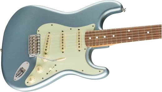 Vintera 60s Stratocaster, Pau Ferro Fingerboard w/Gigbag - Ice Blue Metallic