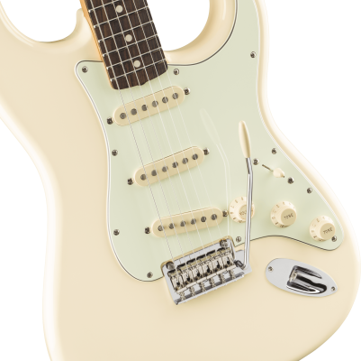 Vintera 60s Stratocaster Modified, Pau Ferro Fingerboard w/Gigbag - Olympic White
