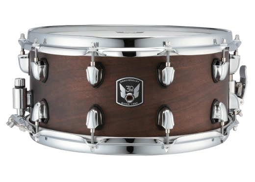 Caisse claire en noyer du 30e anniversaire 14 x 6,5 po